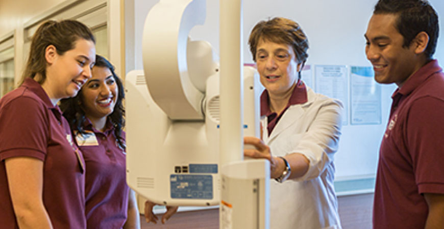 Student volunteers at Mercy Medical Center