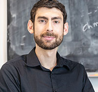 UC Merced Soft matter and biological physicist Daniel Beller