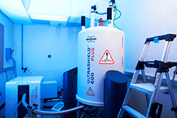 NMR spectrometer