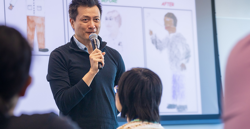 author Jorge Cham speaks to a group of graduate students during a visit to UC Merced. 