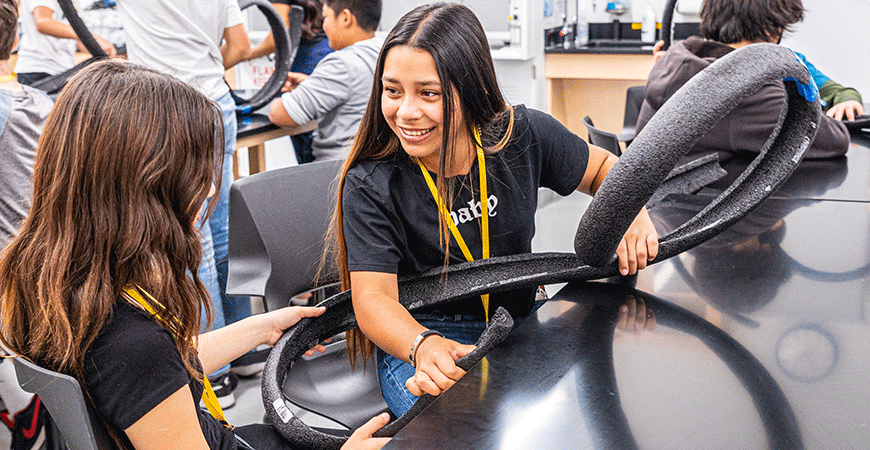 Rivera Middle School students get a lesson in engineering at the CalTeach Learning lab.